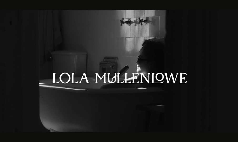Lola Mullenlowe 